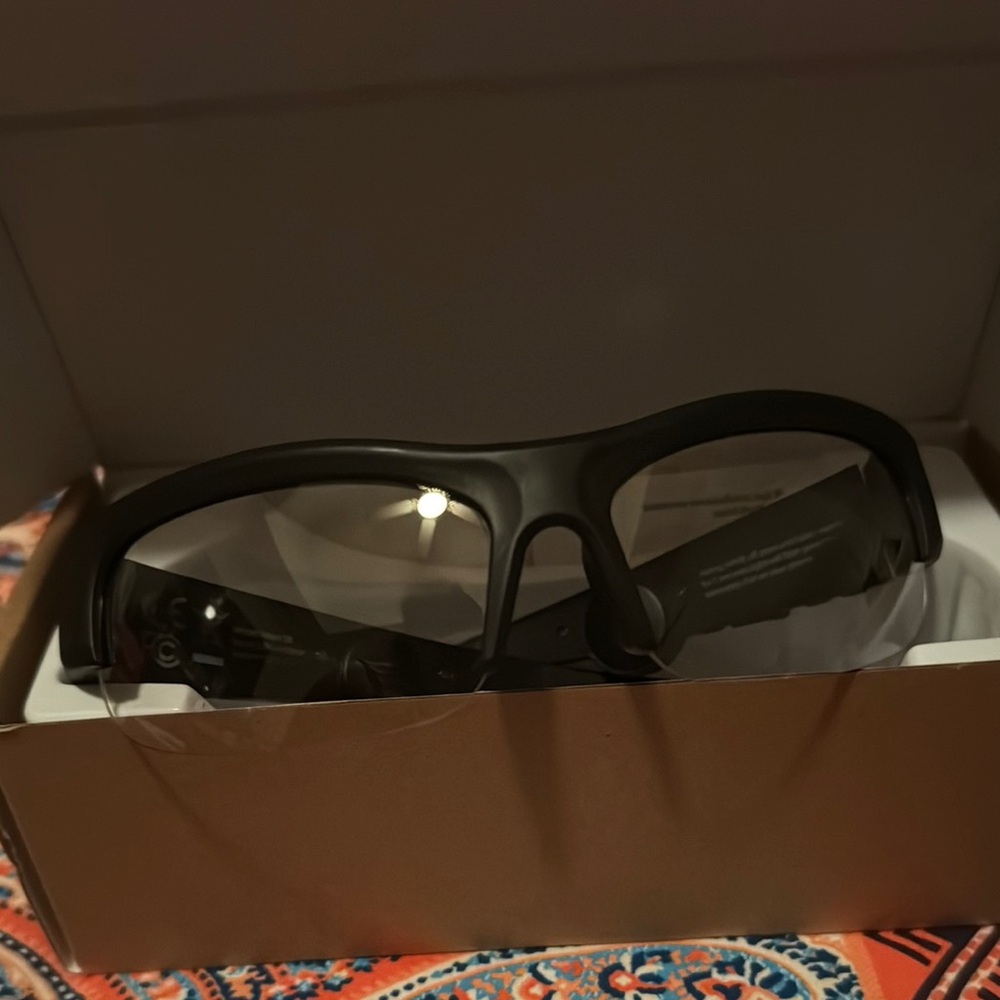 Smart Sunglasses - Picture 5 of 5
